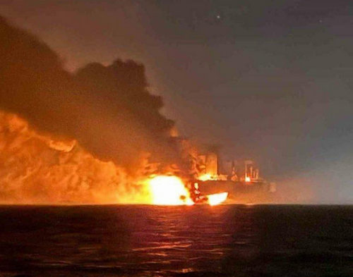 Танкер "тіньового флоту" РФ повторно атакували у Чорному морі 